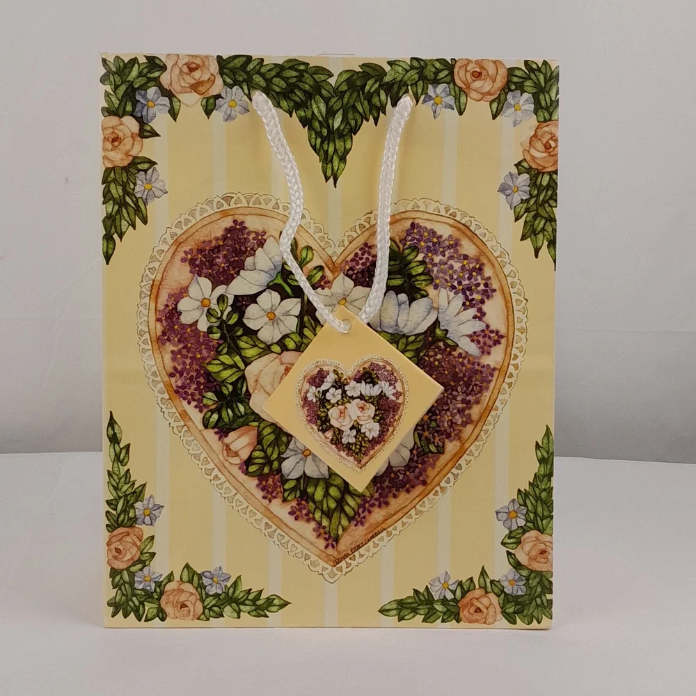 Set Of 3 Vintage Beautiful Floral Handled Gift Bags